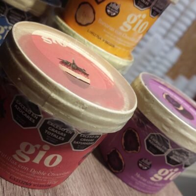 Gio frutillas con doble chocolate