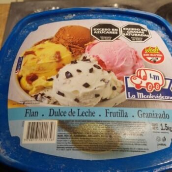 Flan. Dulce de leche. Frutilla. Granizado